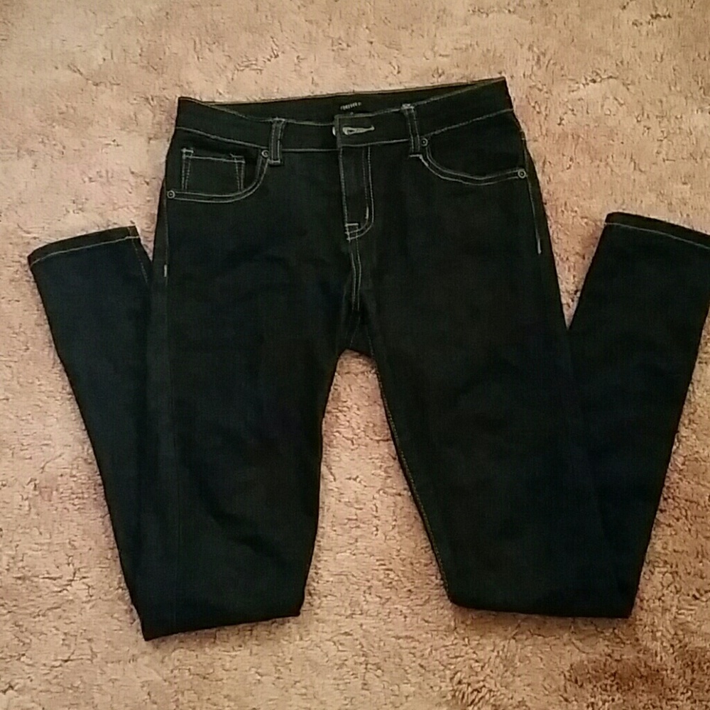 Dark wash skinny jeans! - Picture 1 of 3